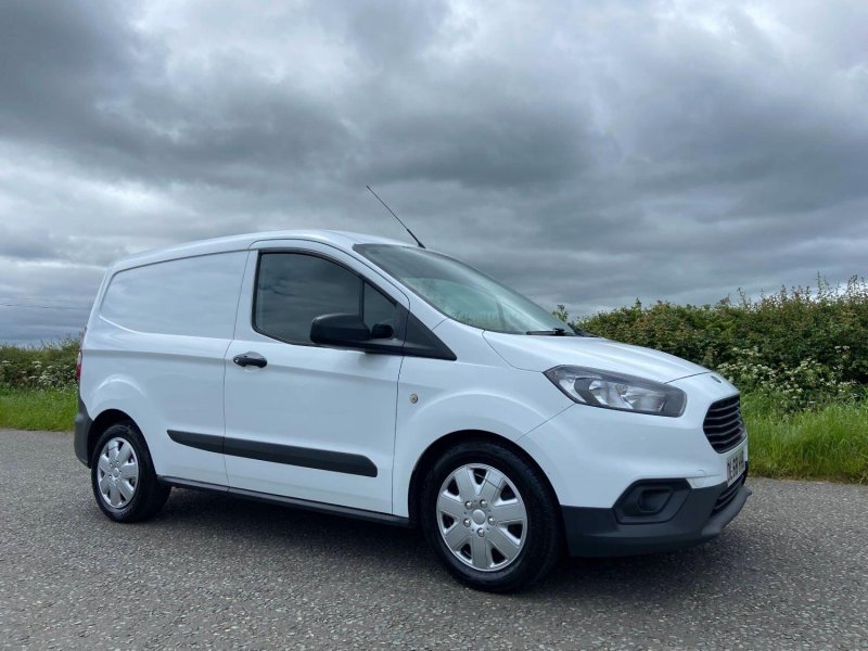 FORD TRANSIT COURIER