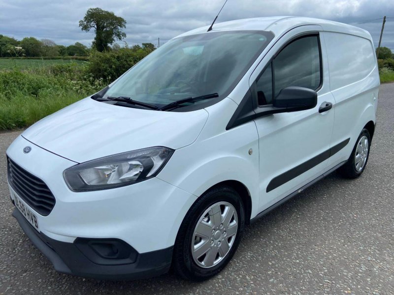 FORD TRANSIT COURIER