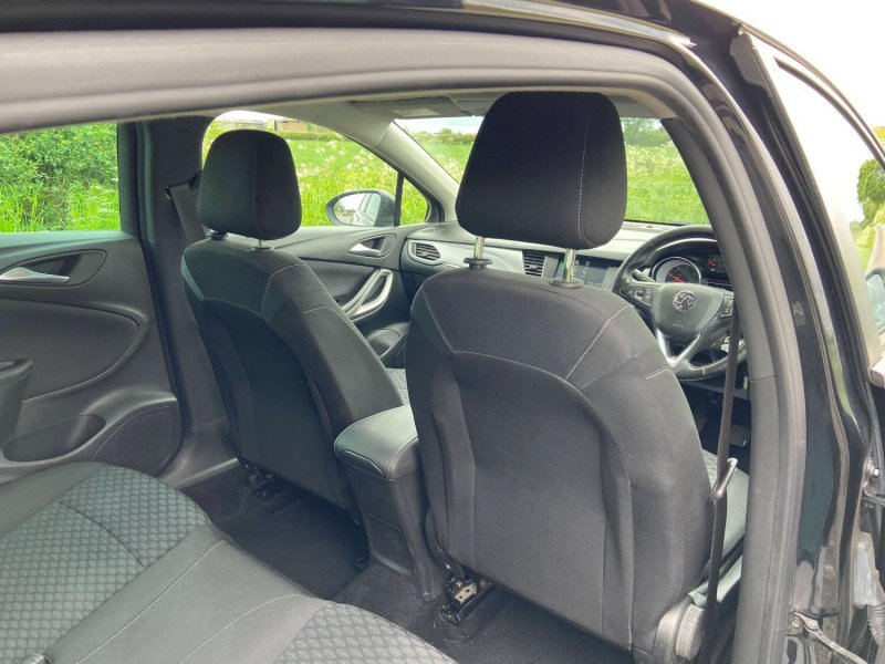 VAUXHALL ASTRA