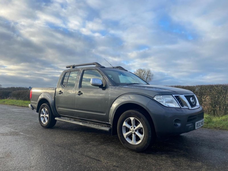 NISSAN NAVARA