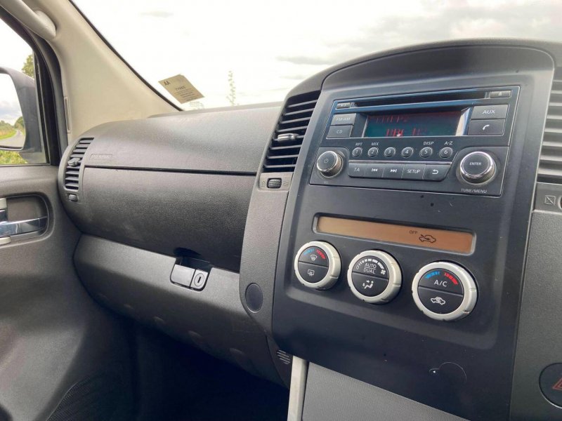 NISSAN NAVARA