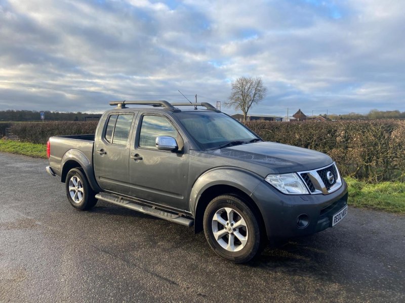 NISSAN NAVARA