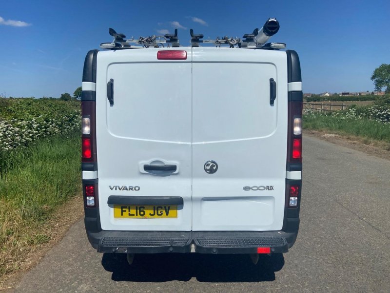 VAUXHALL VIVARO
