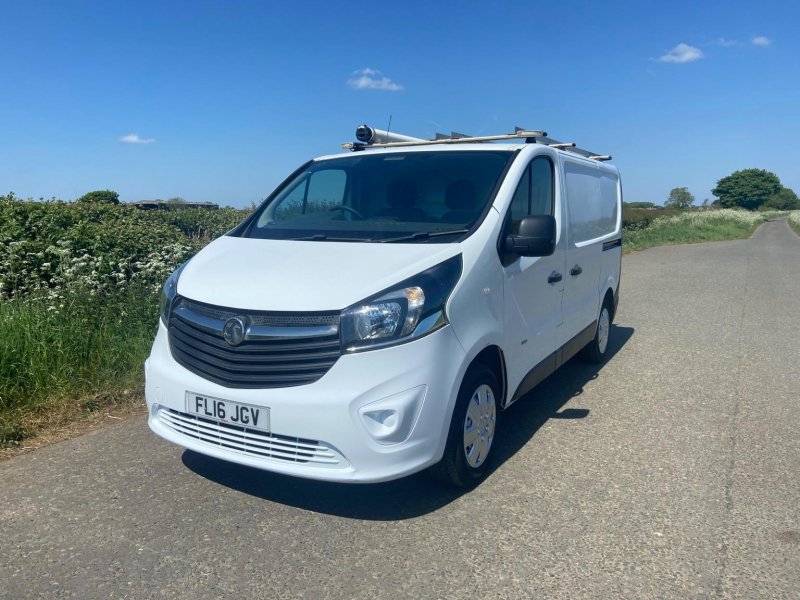 VAUXHALL VIVARO
