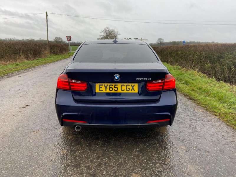 BMW 3 SERIES