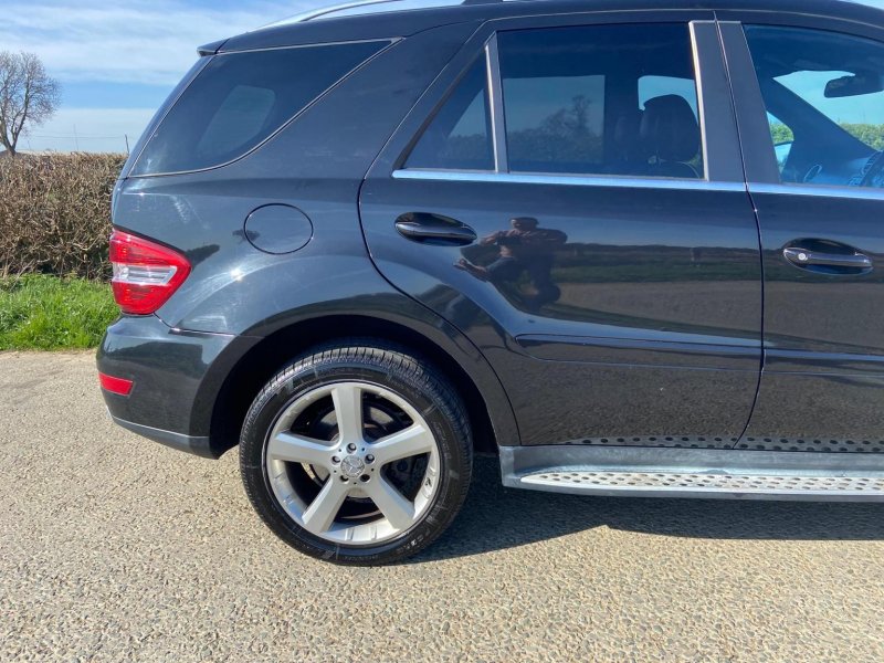 MERCEDES-BENZ M CLASS