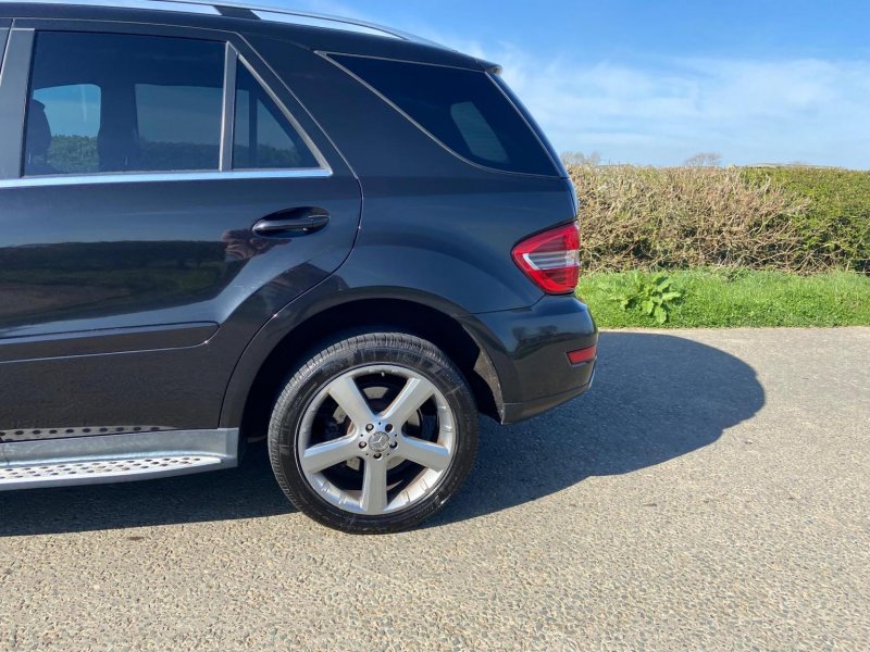 MERCEDES-BENZ M CLASS