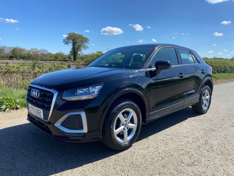 AUDI Q2