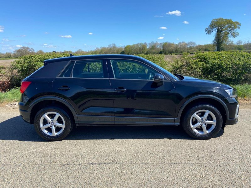 AUDI Q2