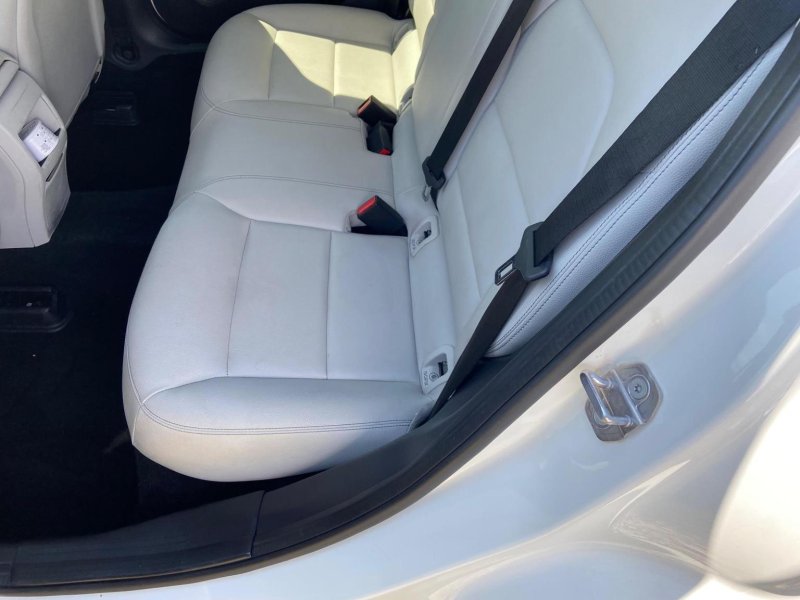 MERCEDES-BENZ GLA CLASS