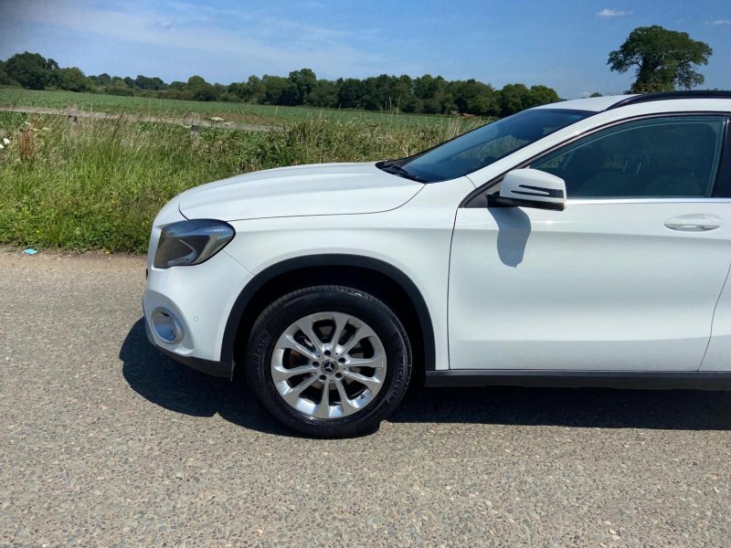MERCEDES-BENZ GLA CLASS