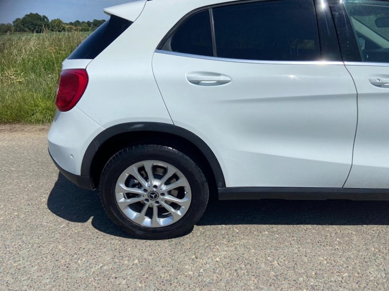 MERCEDES-BENZ GLA CLASS