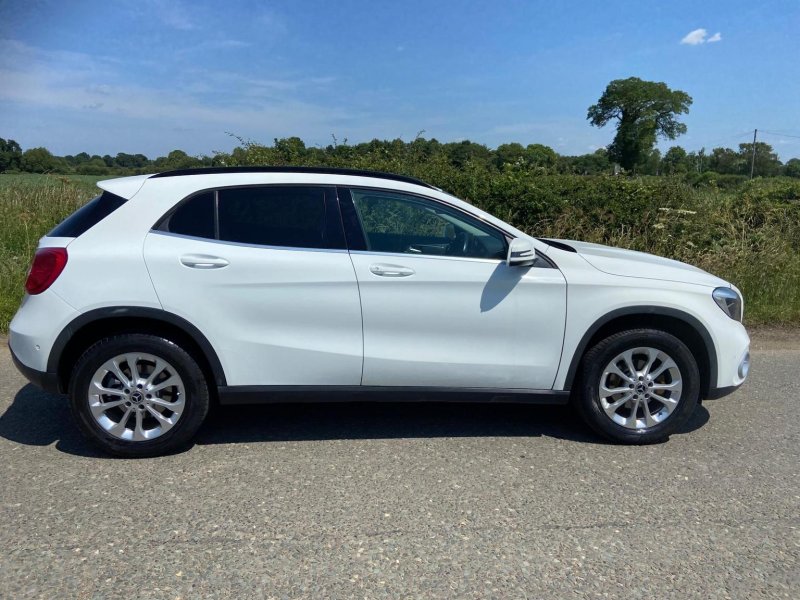 MERCEDES-BENZ GLA CLASS
