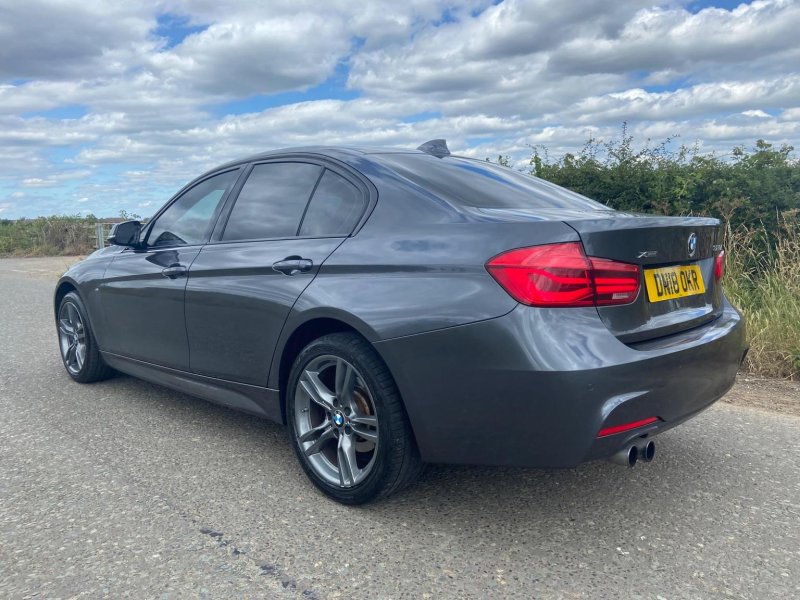 BMW 3 SERIES