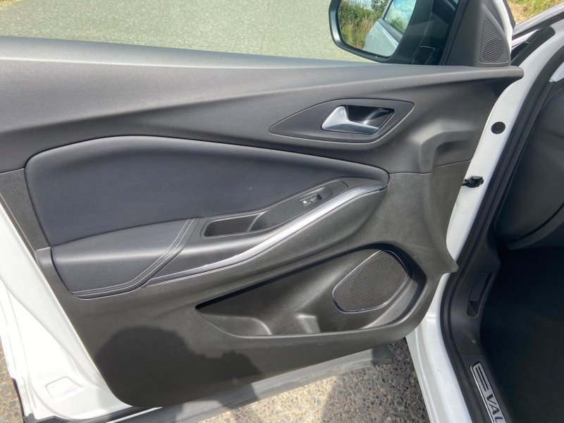 VAUXHALL GRANDLAND X