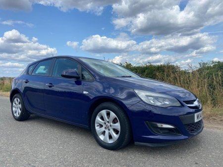 VAUXHALL ASTRA 1.6 16v Design Auto Euro 5 5dr