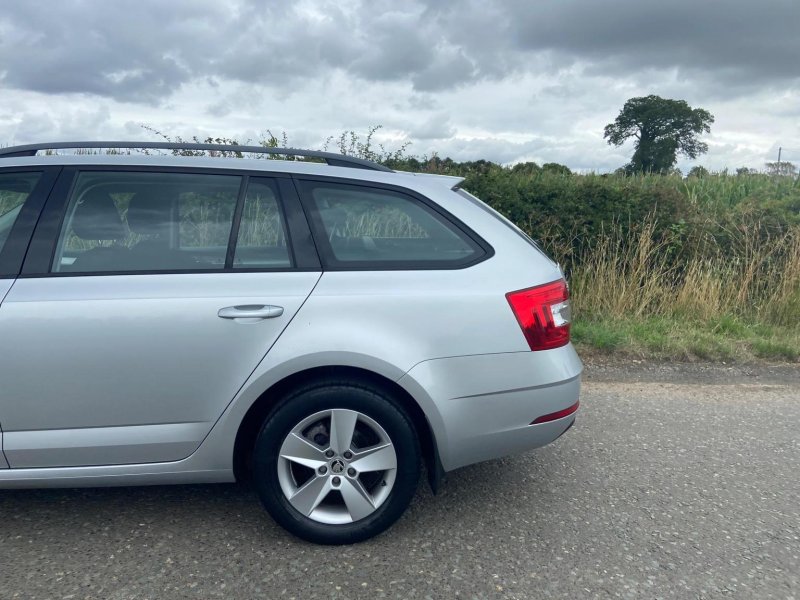 SKODA OCTAVIA