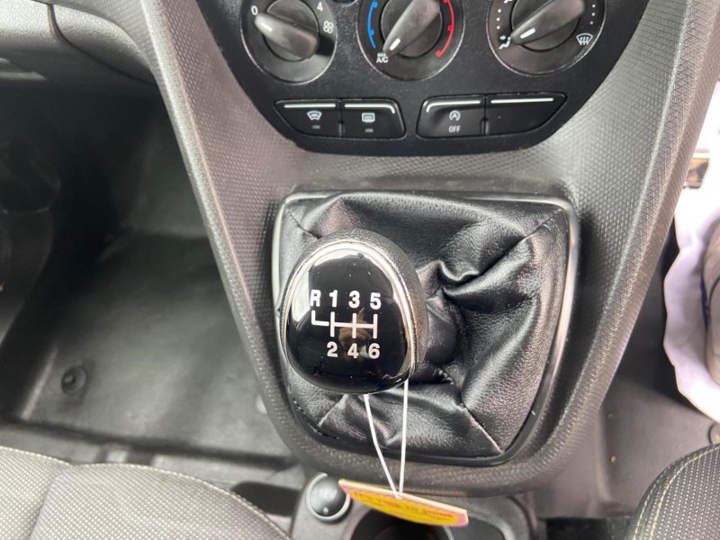 FORD TRANSIT CONNECT